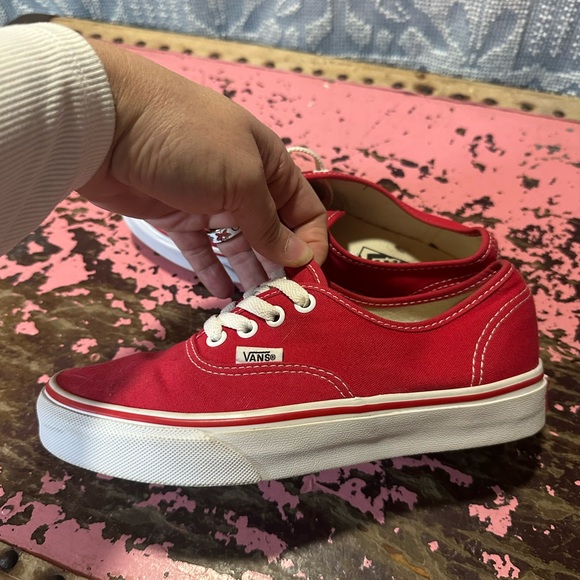 VANS red and white classic sz youth 4.5 - Picture 3 of 7